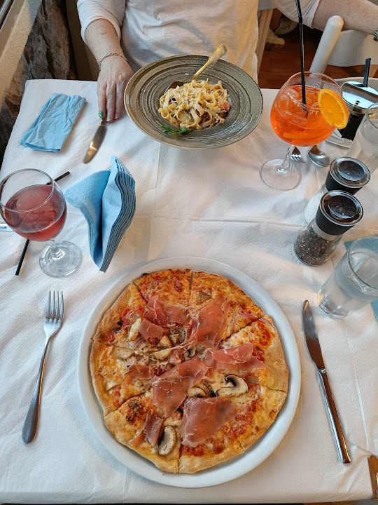 Da Romeo Pizzeria Restaurant