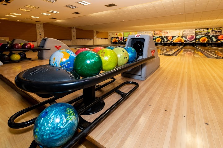 Watch our Skypark entertainment center review