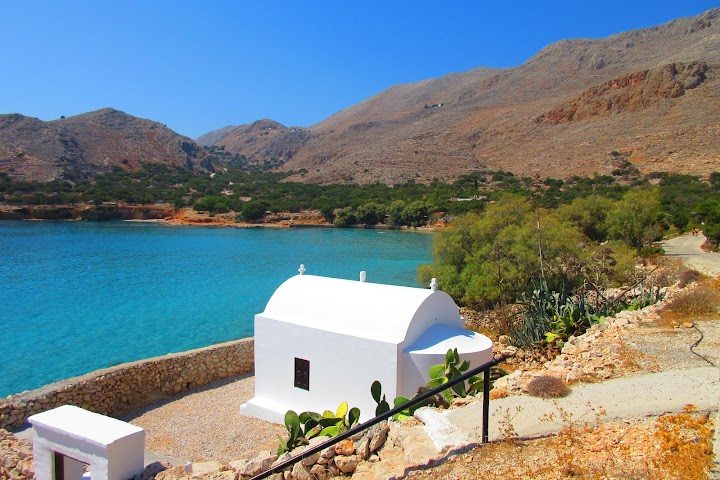 Watch our Pondamos Beach review