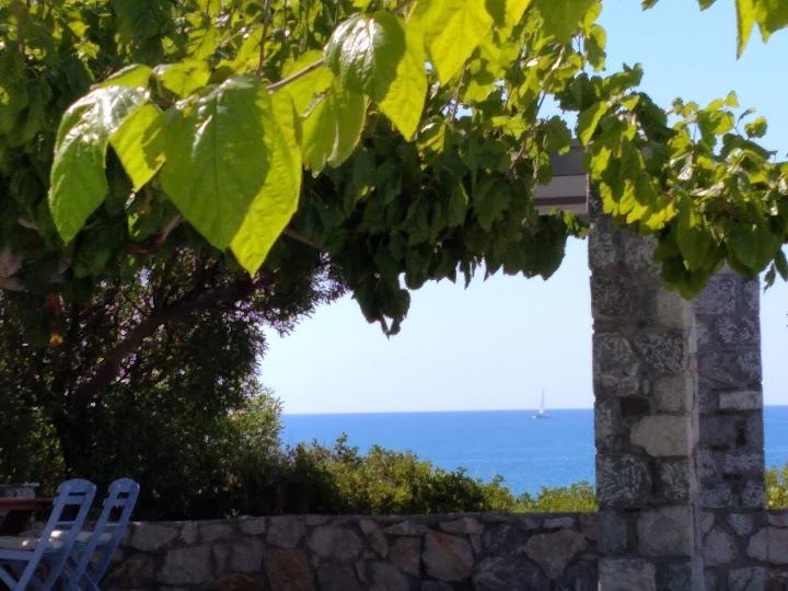 Paraktio Beach Apartments