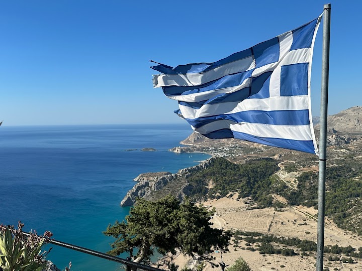 Μονοπάτι προς Μονή Παναγίας Τσαμπίκας